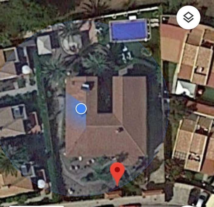 Willa Golf Court *