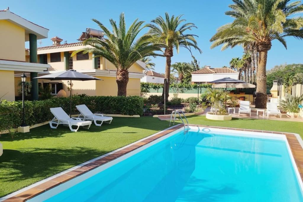 Villa Golf Court